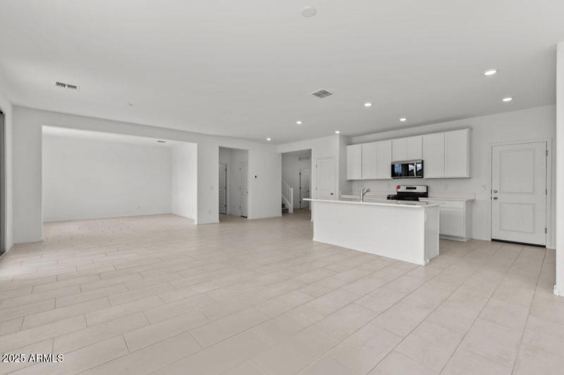 KBPHX_MIR_DesertOasis-Lot156_0245_1-1200