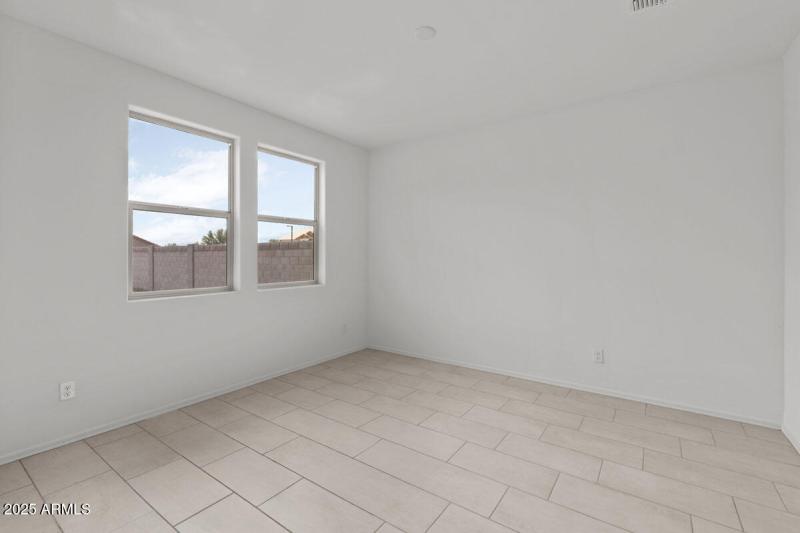 KBPHX_MIR_DesertOasis-Lot156_0281_1-1200