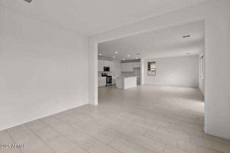 KBPHX_MIR_DesertOasis-Lot156_0285_1-1200