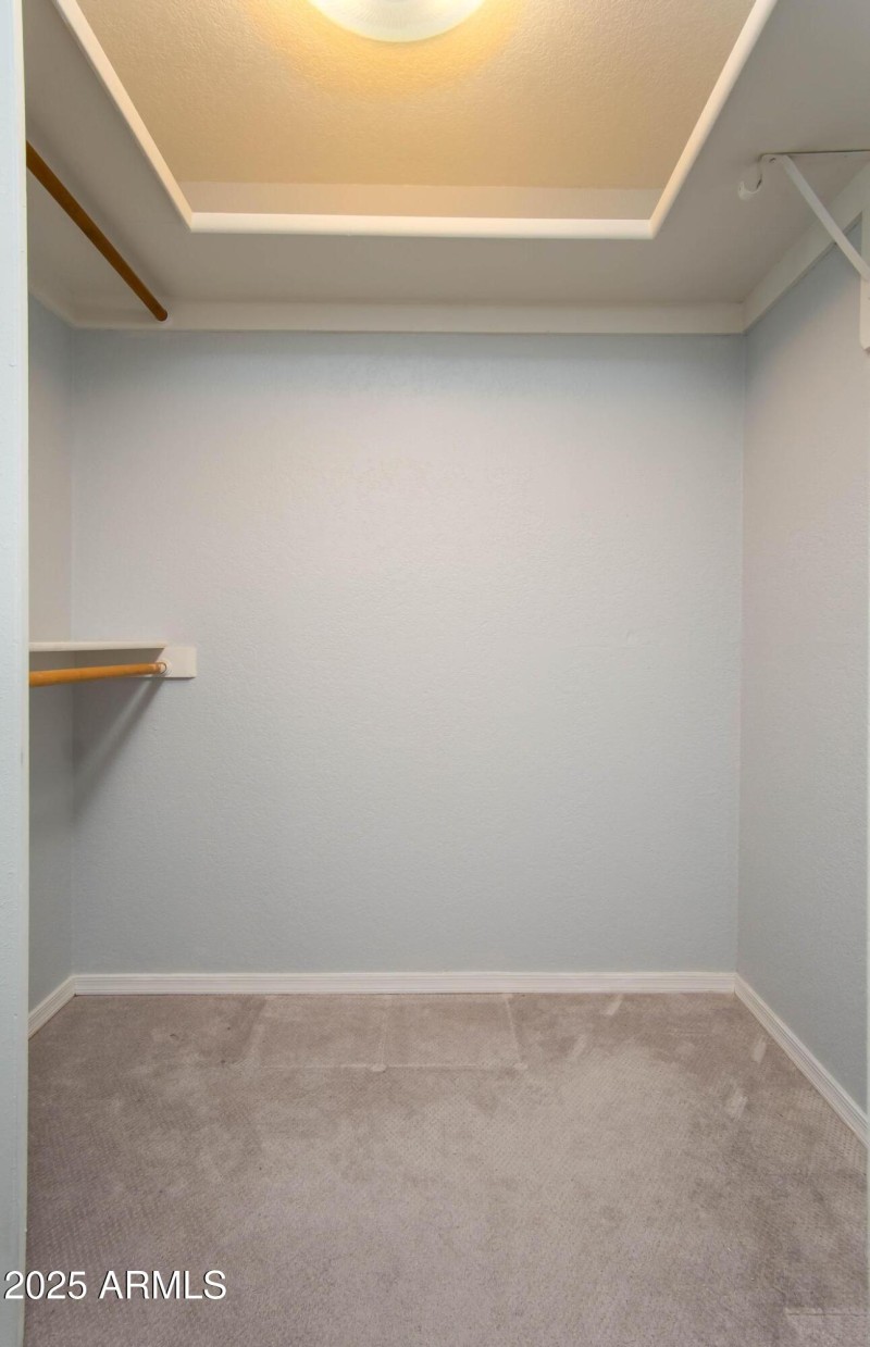 Main bedroom Walk in closet