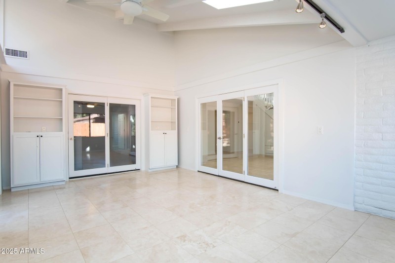 Built in Book Shelves