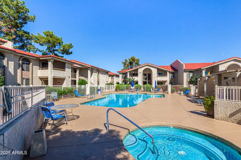 Community Pool & Spa