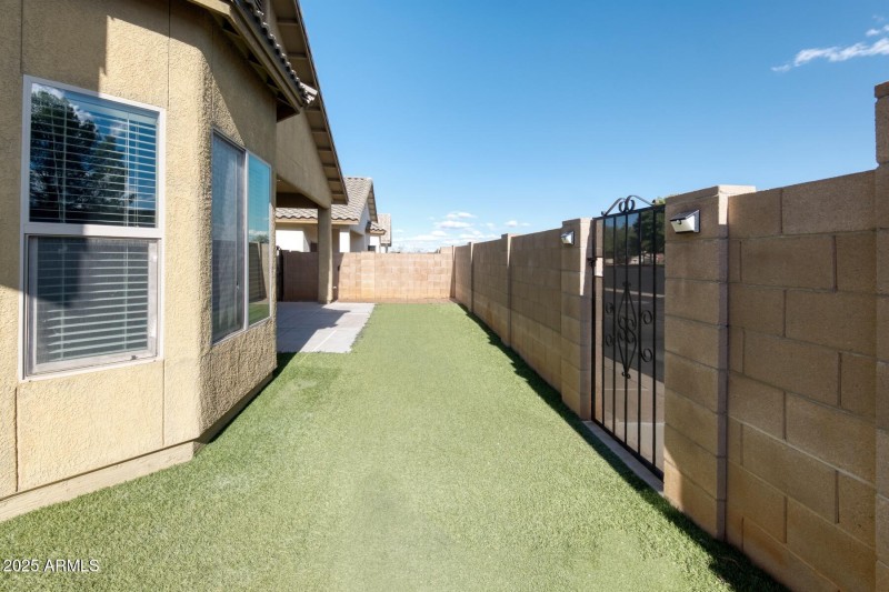 072093-4312 Hennen Drive