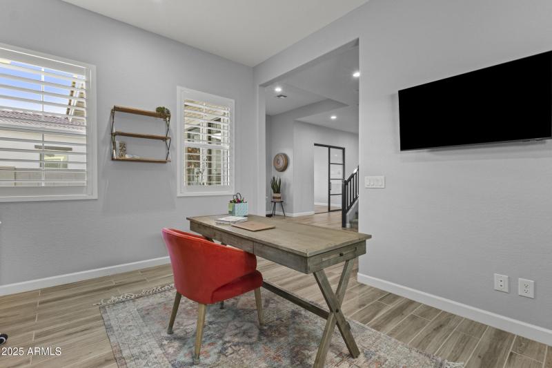 Oversized Ground Level Flex Room!