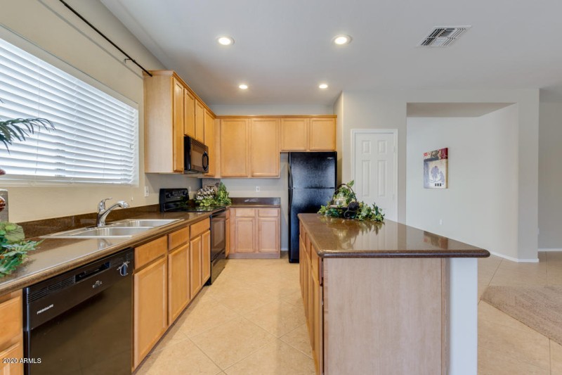 20201002205204717677000000-o