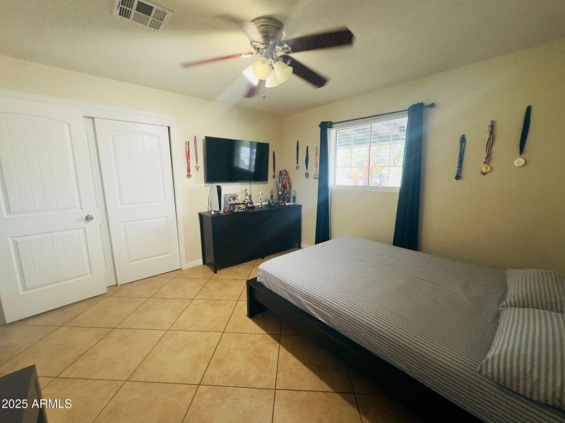 PHOTO-2025-10-11-09-04-39