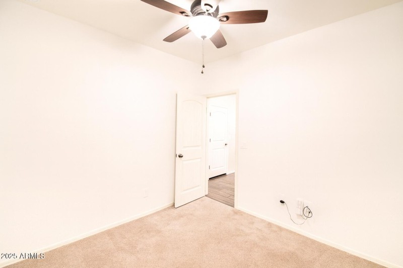 EB8B89C1-F329-4978-8305-5301399EC50E