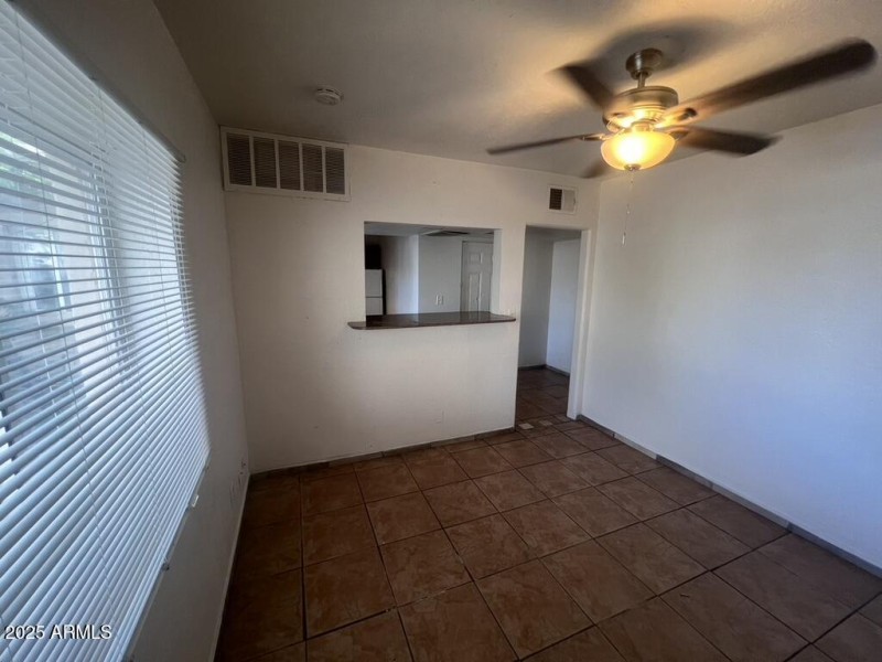 5EF268FF-B3B9-4949-8024-9A52A4EB6833_1_1