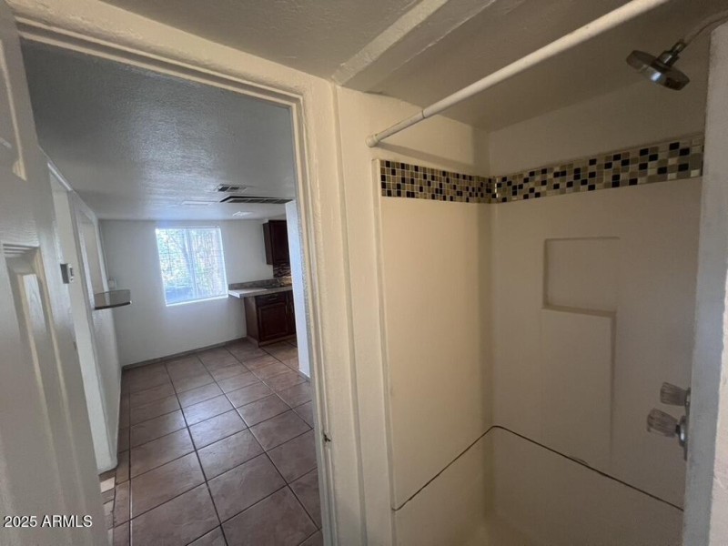 E9D59DE4-8791-4BE4-8A8F-9957897D1FB5_1_1