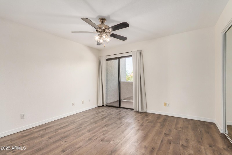 Laminate Wood Flooring