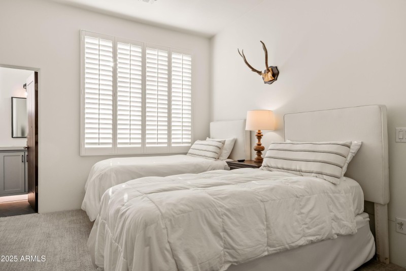 021_Guest Bedroom 1