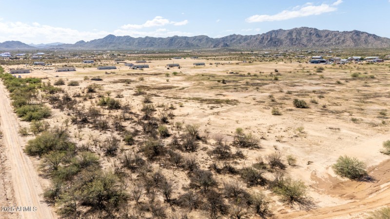 03 - Deer Trail 18300