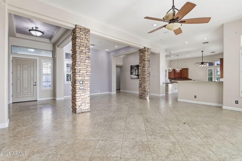 29-web-or-mls-25914 N 49th Ln Phoenix, A