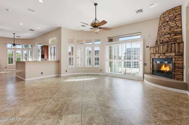 10-web-or-mls-25914 N 49th Ln Phoenix, A