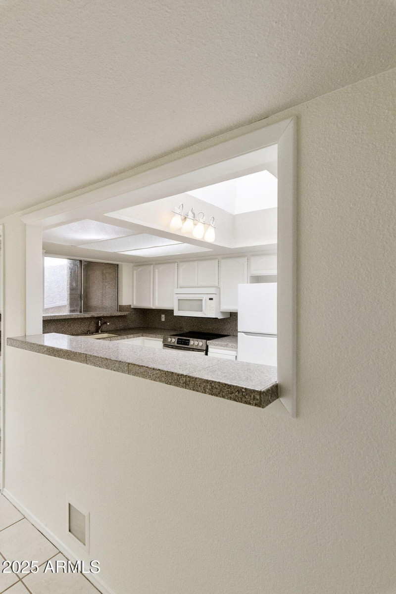 Serving window from kitchen