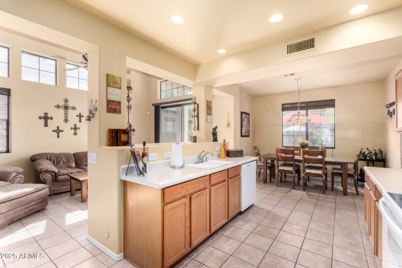 Dining area off kitchen
