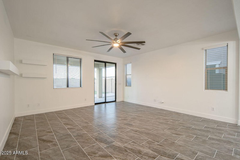 20250919_15766-W-McKinley-St_06