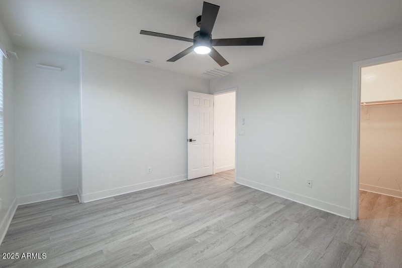 20250919_15766-W-McKinley-St_15