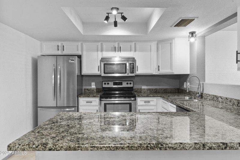 Kitchen with Grantie counters