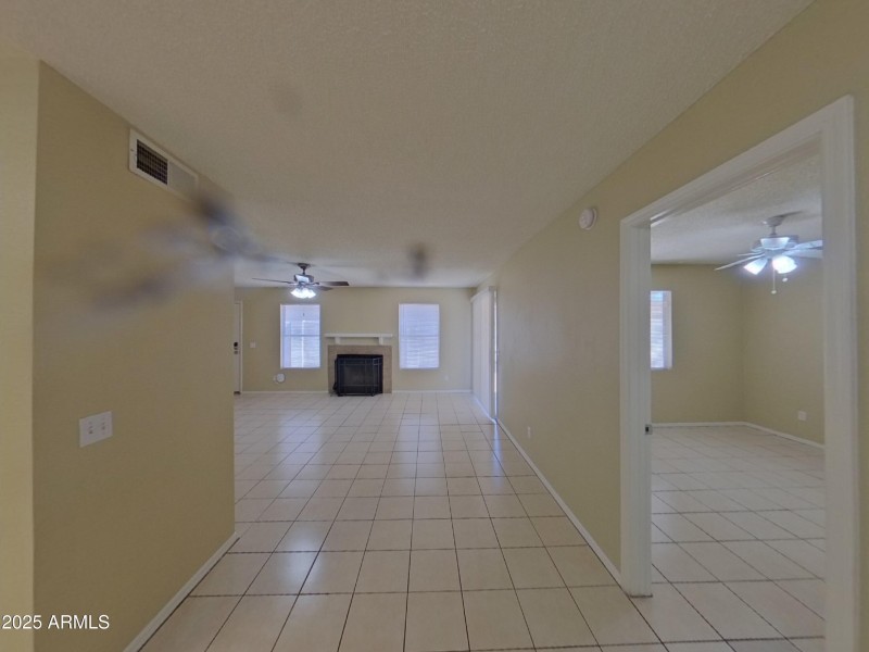 3_pc_6ocMFROqMM_ug1Q6av5kn_layout_0