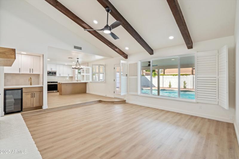 09-Family Room to Kitchen