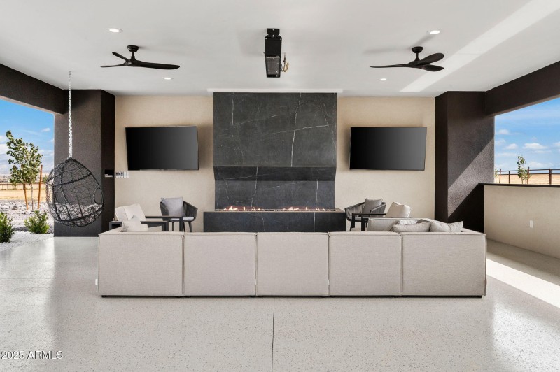 55-Ramada Outdoor Living Room (2)