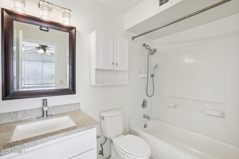 22-web-or-mls-N Miller Rd unit 1001-S161