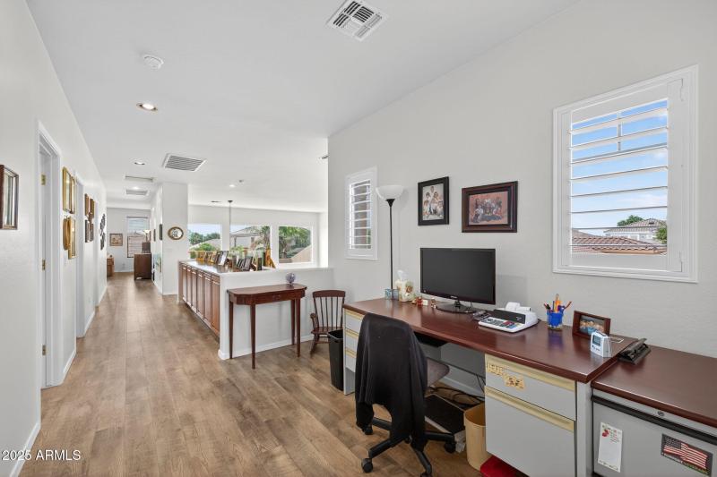 Loft Sitting or Office Space