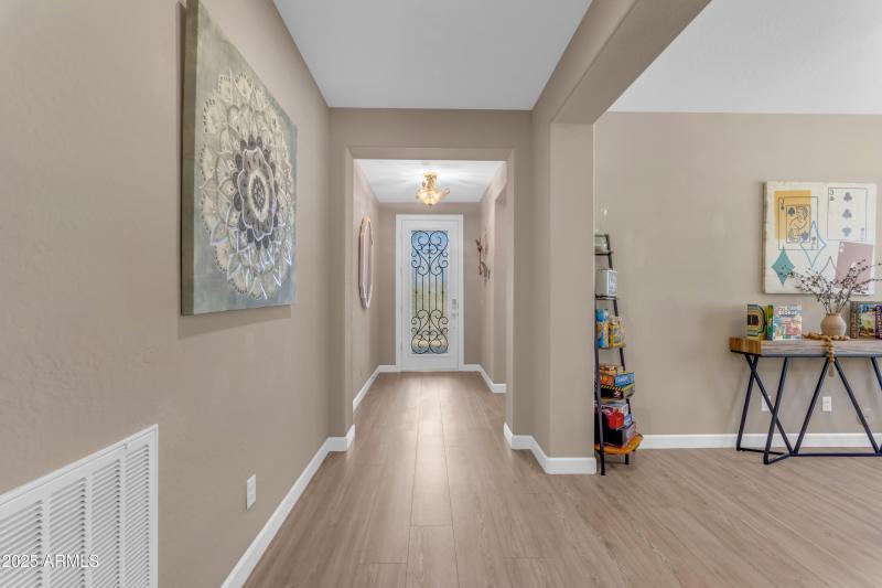 Spacious Hall Entryway