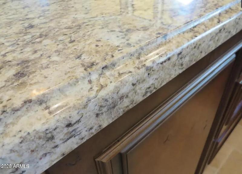 cd18a90ba8958d3222af3c0c26a4840d-uncropp