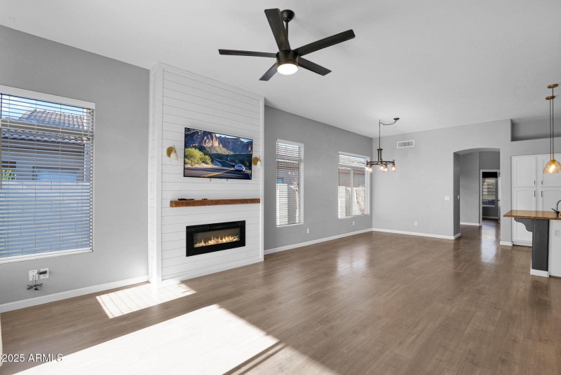 20-web-or-mls-P1327377