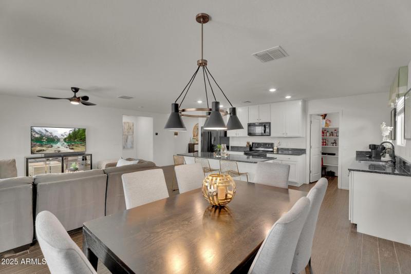 18437 E El Buho Pequeno