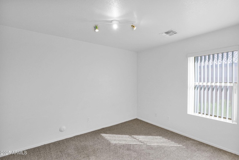 14-web-or-mls-P1326077