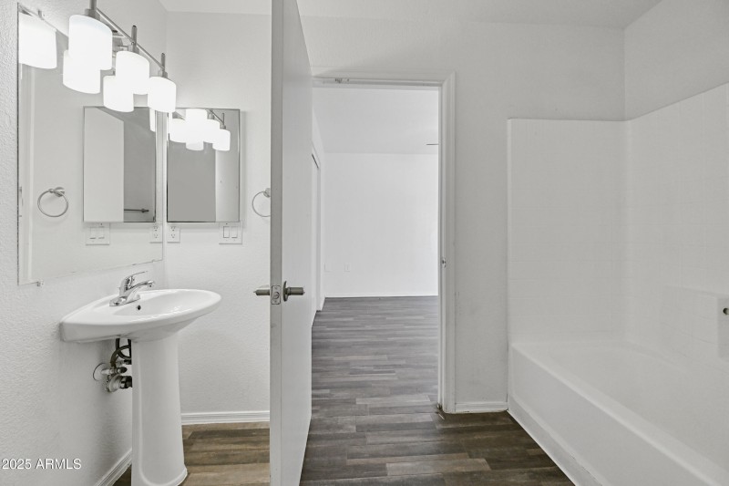 15-3065N67A222-ocupix-