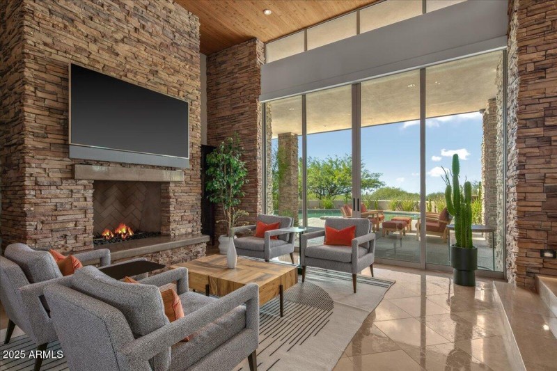 094-Living Room Views