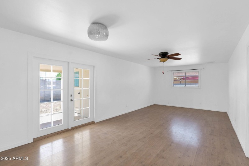 8-web-or-mls-P1327181