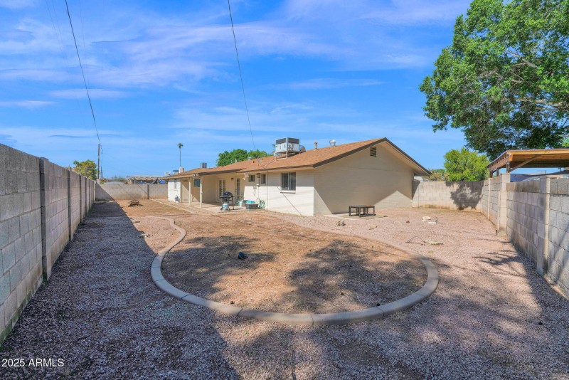 29-web-or-mls-P1327211