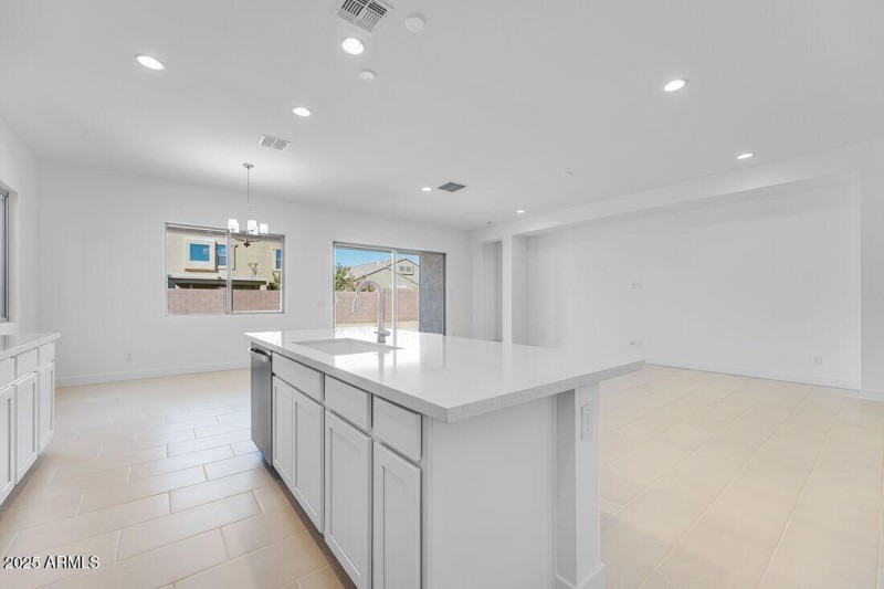 4050 E BRITTLEBUSH Lane - Ready Now!