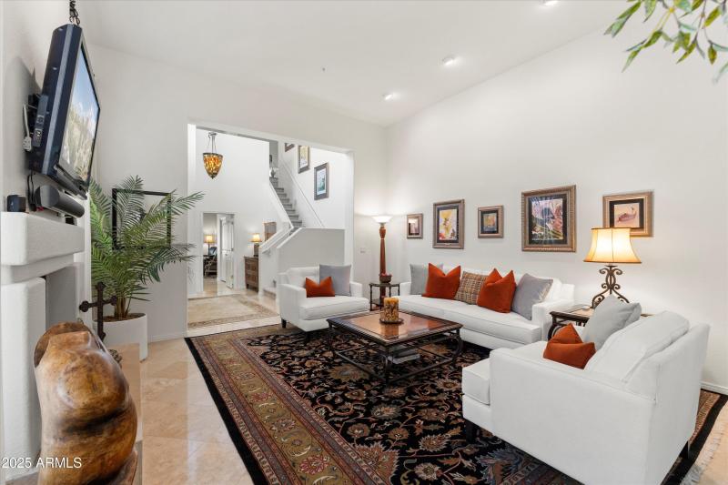 10-8100 E Camelback Rd