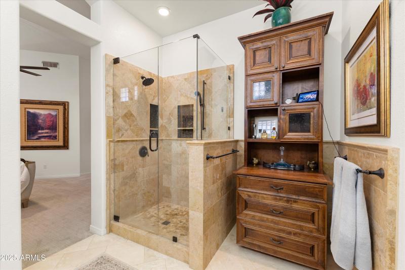 20-8100 E Camelback Rd