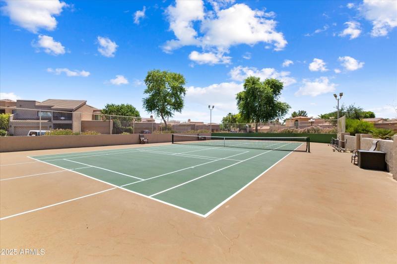 35-8100 E Camelback Rd