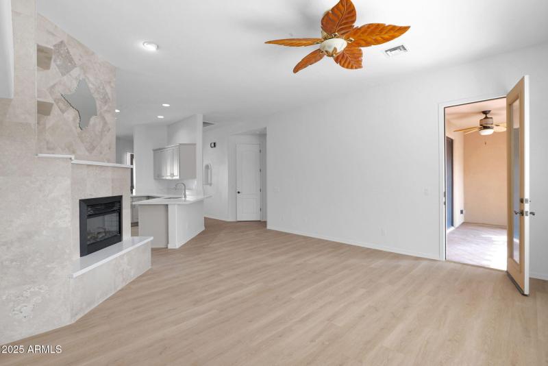 27-web-or-mls-P1327257