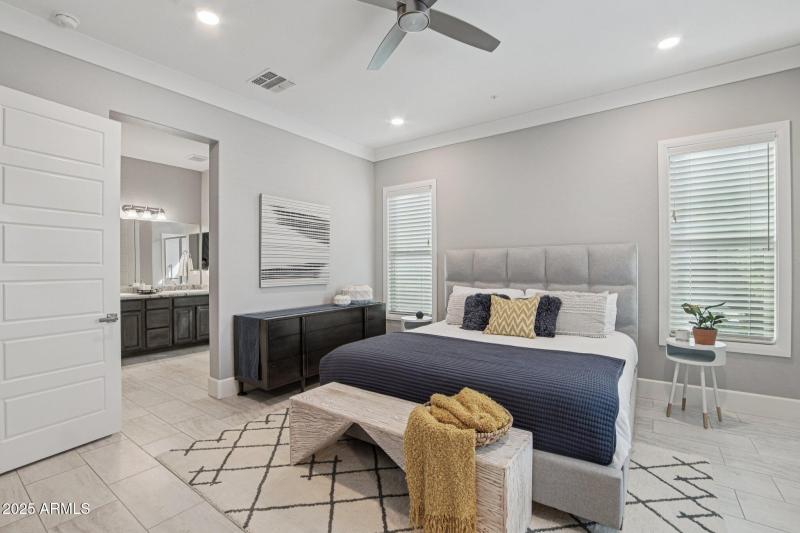 26-web-or-mls-W Evergreen Ter-S1510-026