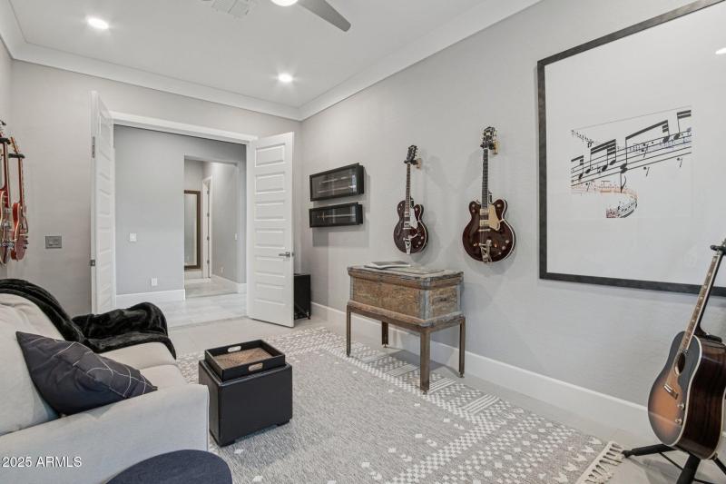 19-web-or-mls-W Evergreen Ter-S1510-019