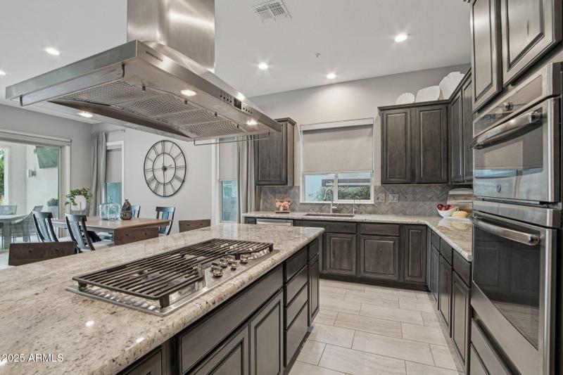 15-web-or-mls-W Evergreen Ter-S1510-015