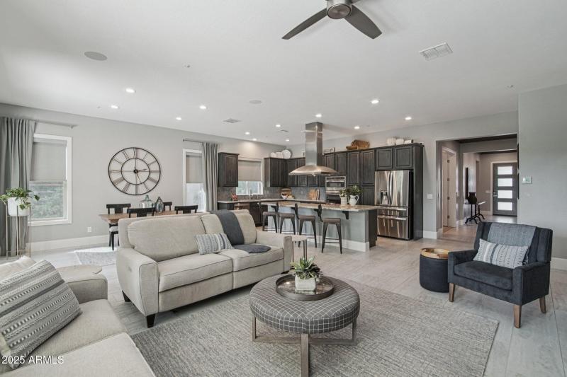 6-web-or-mls-W Evergreen Ter-S1510-006