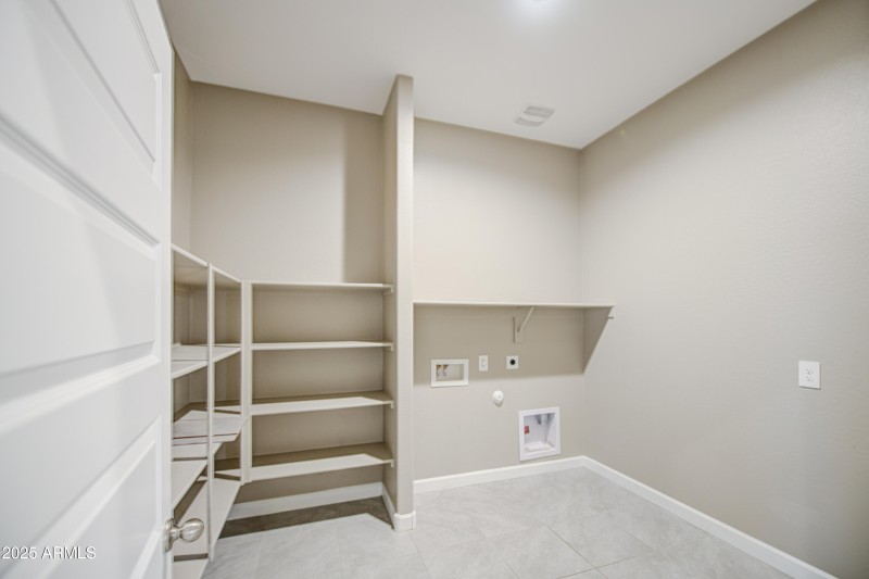 Kitchen Pantry-Laundry