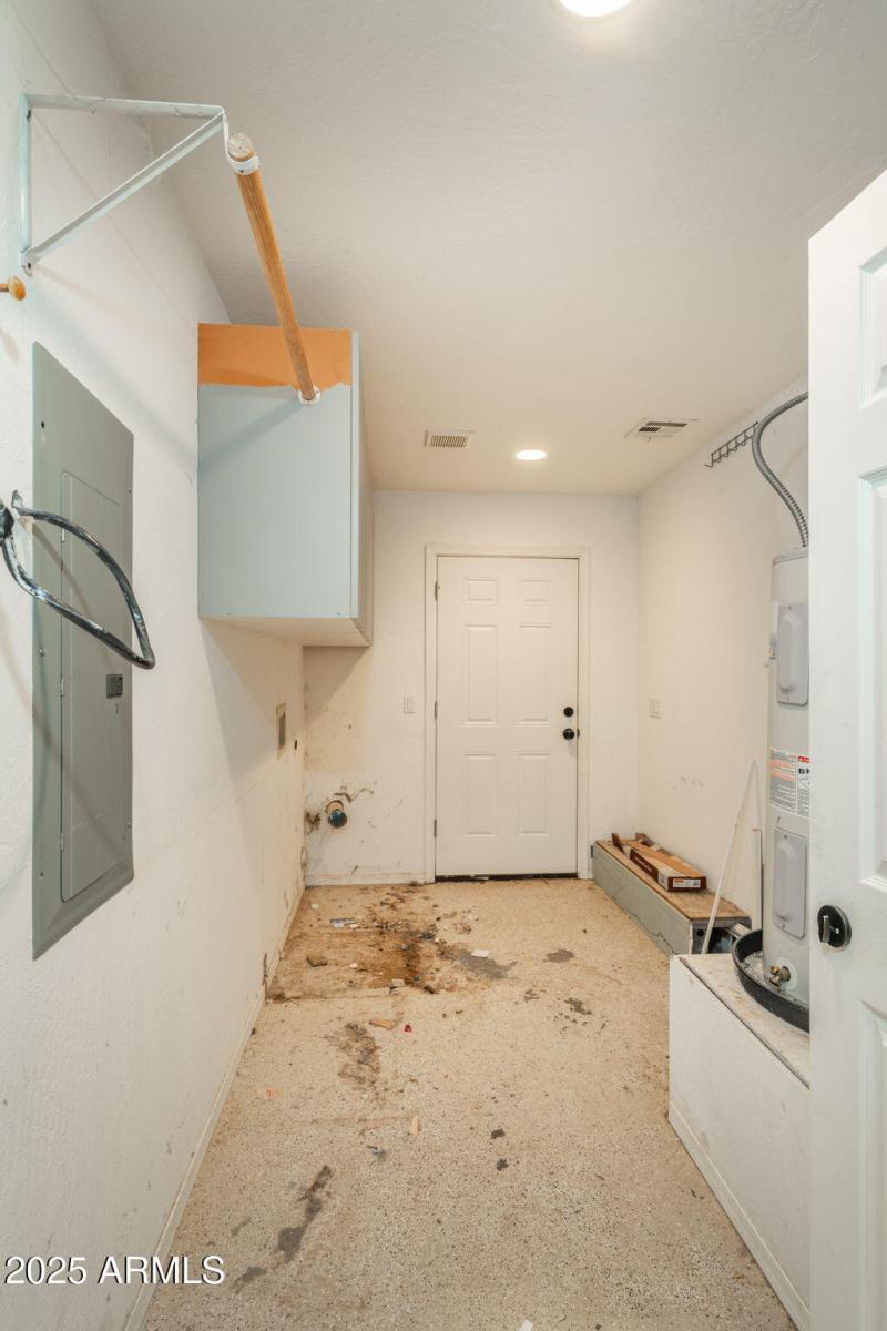 26-web-or-mls-4700-zalesky-rd