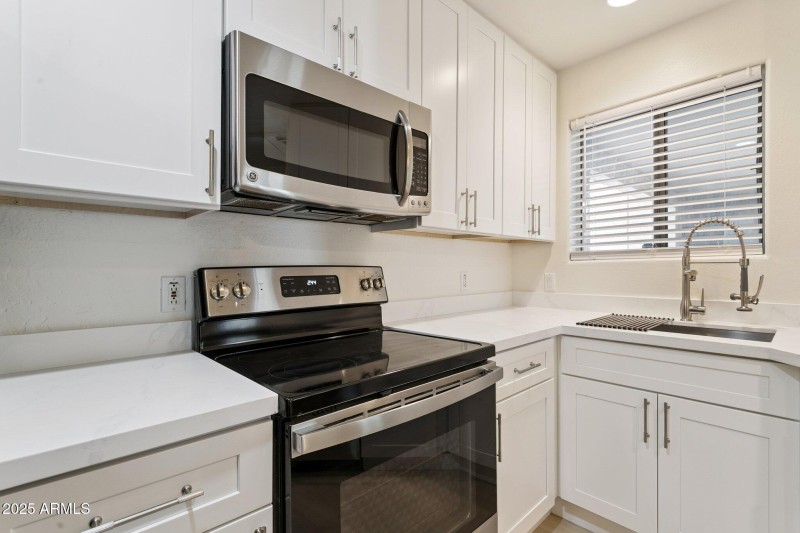 11-web-or-mls-5249-e-shea-blvd-206