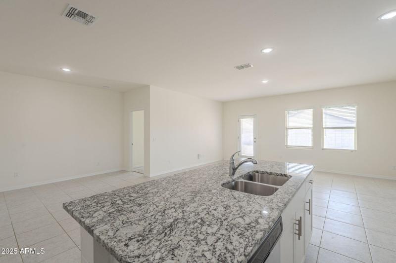 16-web-or-mls-Elm-16